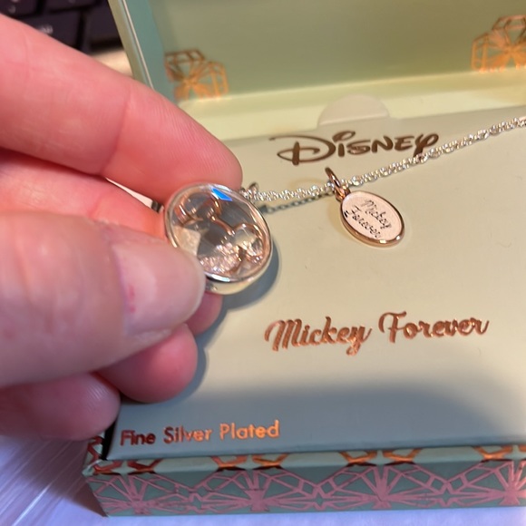 NIB Disney "Mickey Forever" 16 inch Necklace - Picture 8 of 9